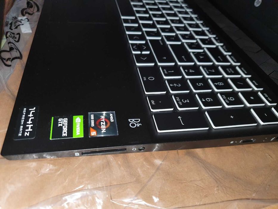Laptop Gaming HP Procesor Ryzen 5600H 4.2 GHz, 8GB DDR4, SSD 512GB nvme, video GTX 1650 Nou Sigilat