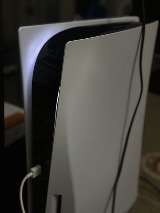 Продам пс5 в идиальном состояний