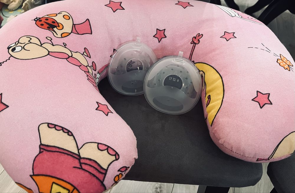 Възглавница за кърмене .