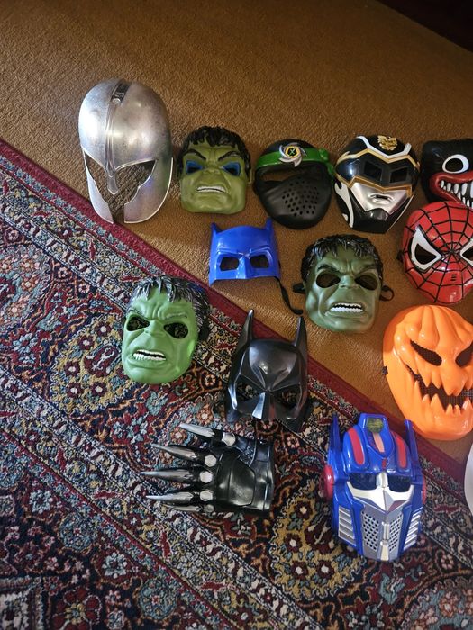 Маски на супер герои