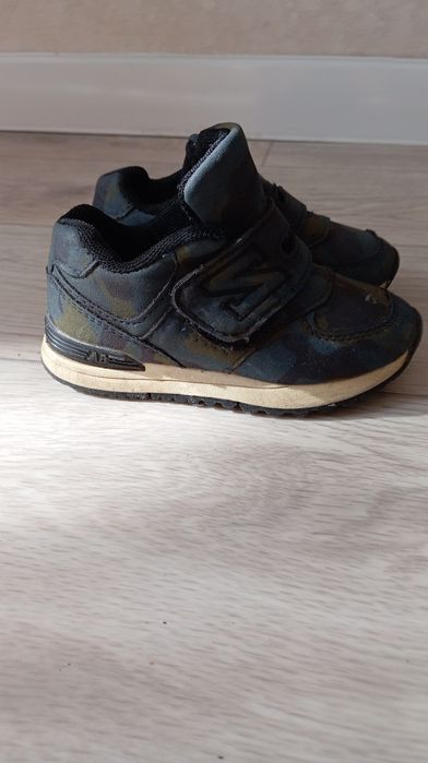 Кроссовки 23 размер