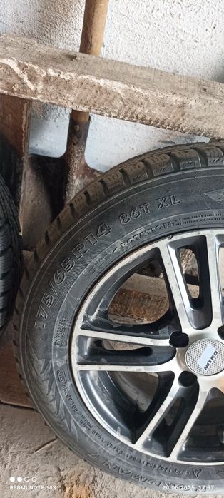 Продам Диски + резина в комплекте зима