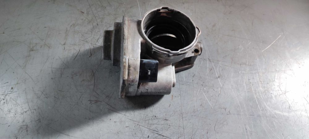 Clapeta acceleratie volkswagen vw golf 5 BKC cod 038128063G