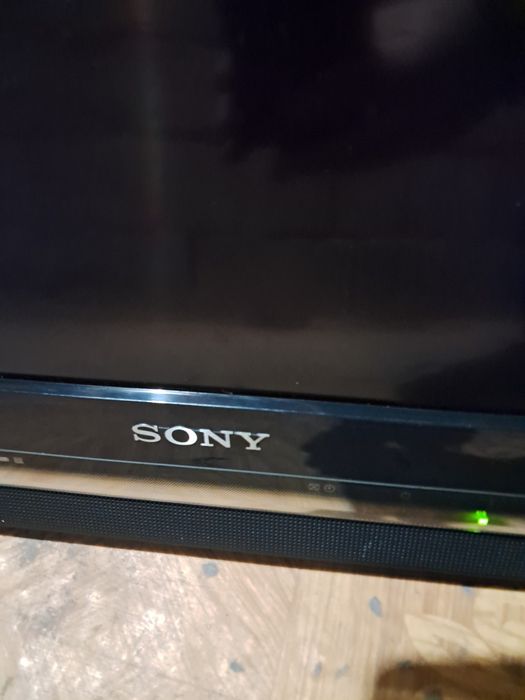 Телевизор Sony Bravia - Перфектно състояние, с оригинално дистанционно