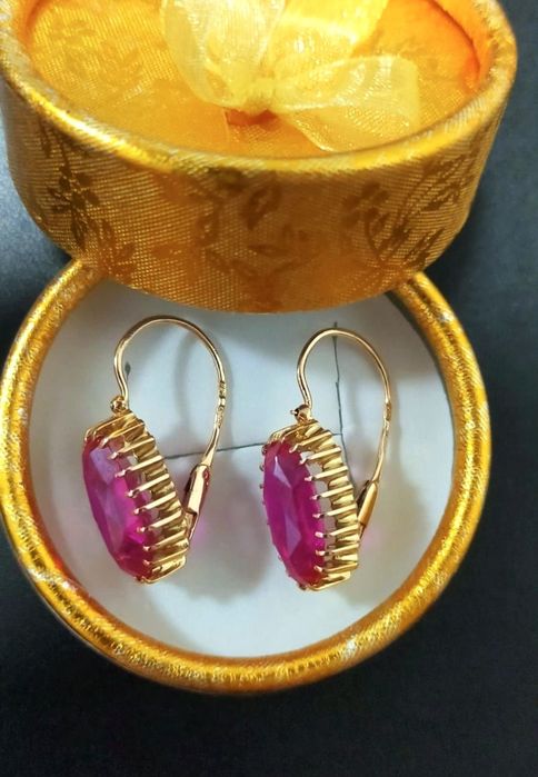 Золотые серьги с рубинами 583 пробы