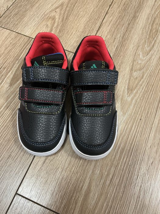 Маратонки Adidas