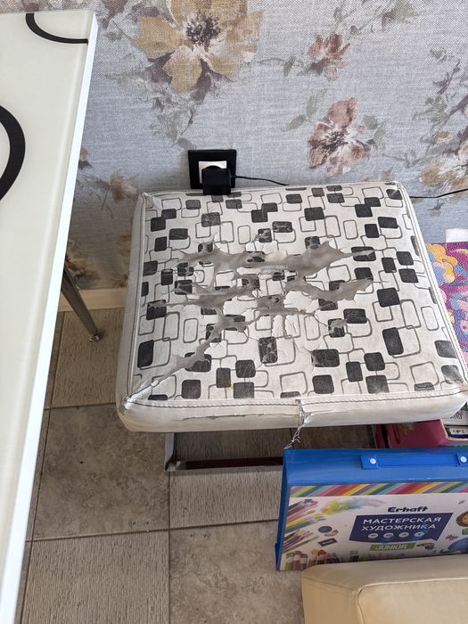 Кухонный стол стекло