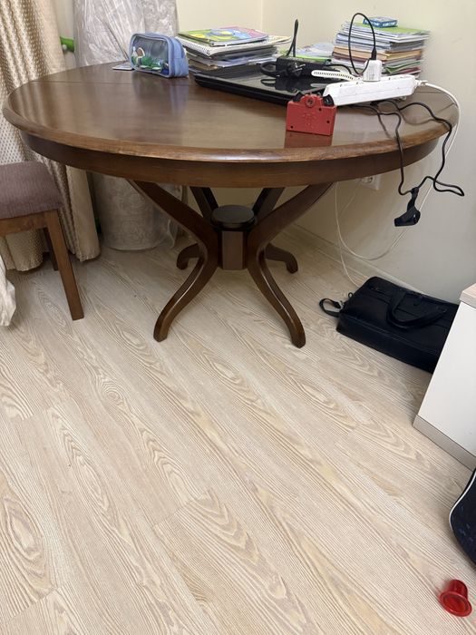 Стол, материал дерево