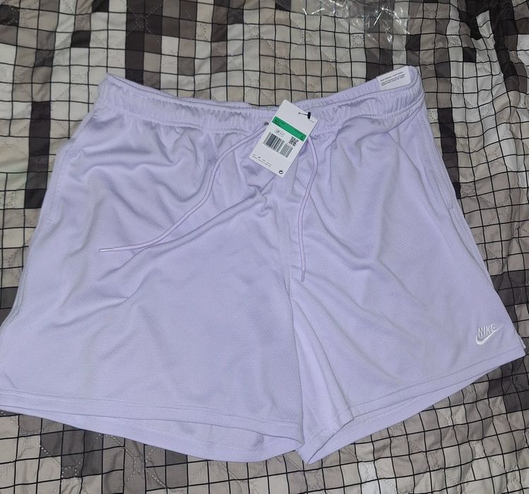 Чисто нови къси гащи Nike Sportswear