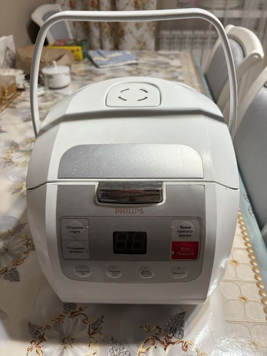 Продам мультиварку работает отлично