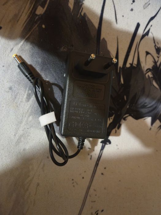 2 батерии Geevorks 21V 1300mAh + зарядно - чисто нови
