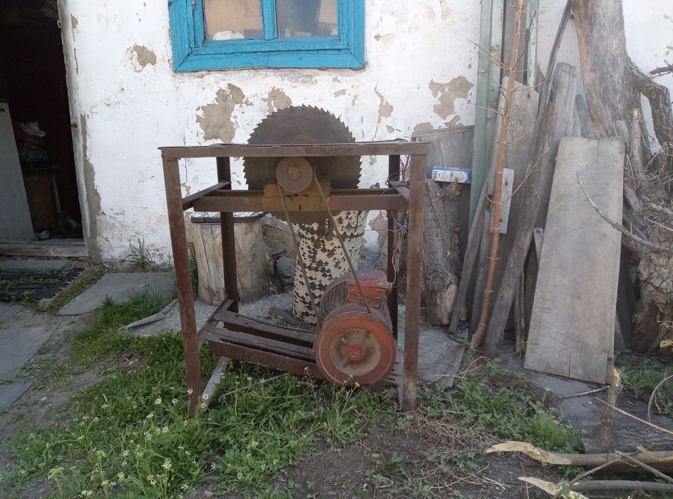 Продам циркулярку. 220в