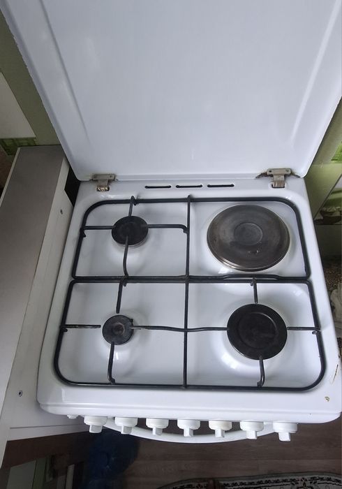 Продам газовую плиту