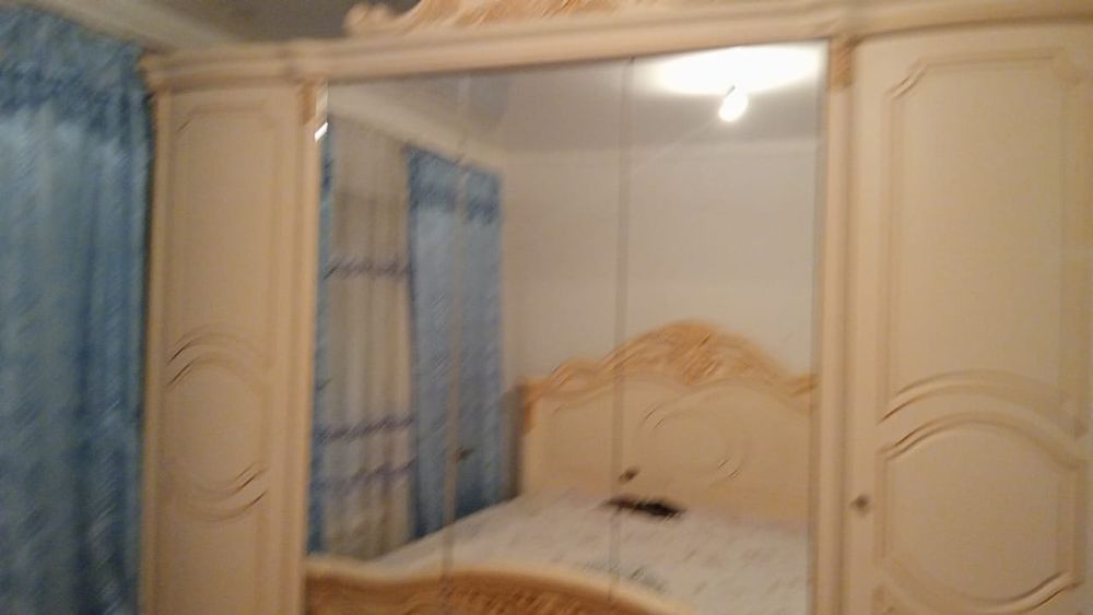 Спальный гарнитур