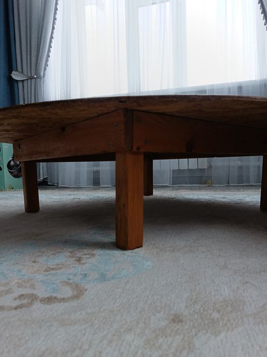 Продам Круглые столы