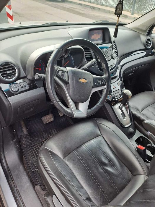 Лек автомобил Шевролет Орландо 7 местен, 20000 куб. дизел, 2011 г.