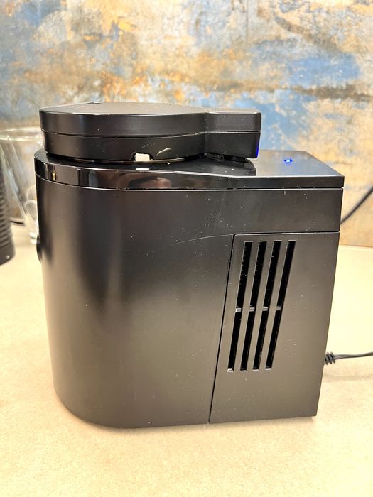 Jura cool Control 1l. Охладител за мляко. Безупречно работещ.