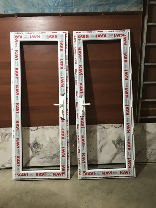 Пластиковые двери , перегородки , окна