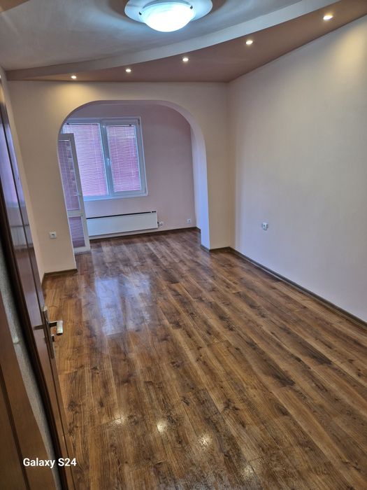 Дава се под наем Тристаен апартамент в Варна, Младост 1 - 100 кв.м за 698.19 € - Снимка #11