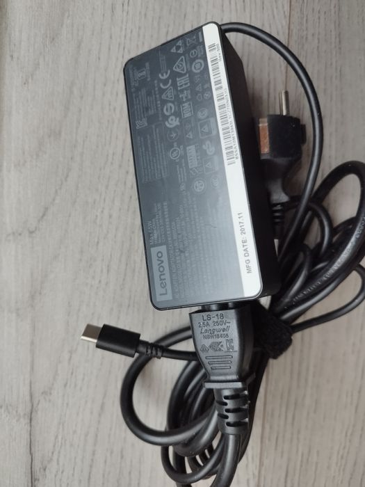 Alimentatoare laptop mufa c