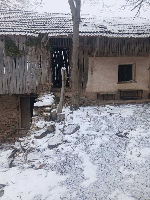 Къща в село Голяма Брестница