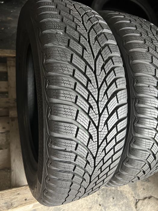 2 anvelope de iarna 205/60/16 Continental Profil NOU!