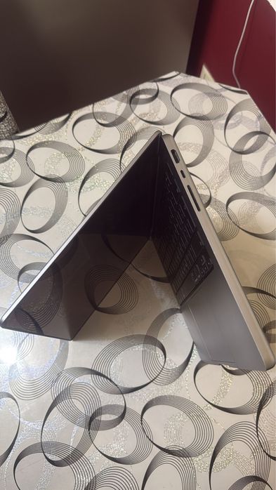 MacBook M1 pro 16gb ram 1 T ssd