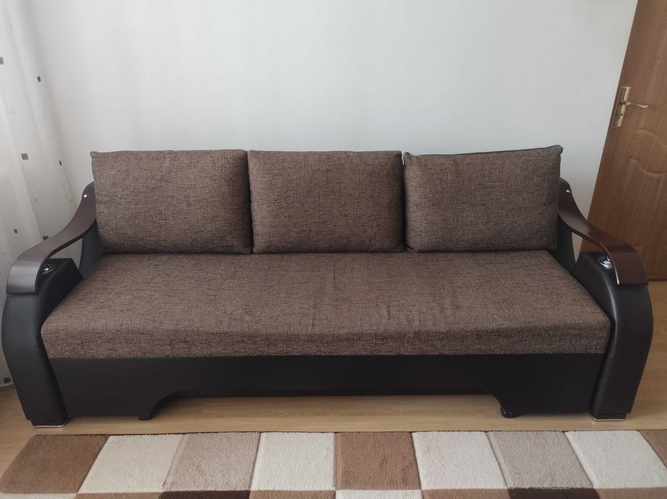 Vând canapea extensibila