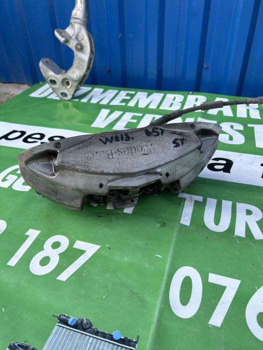 Etrier stânga față Mercedes W213 E350 cdi