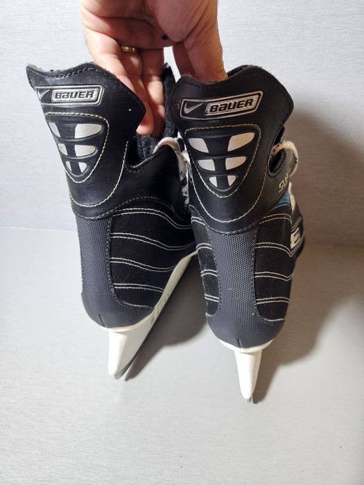 Patine hochei hockey 3010 Bauer Nike, marime 40-41, lungime interioara 26.5cm.
