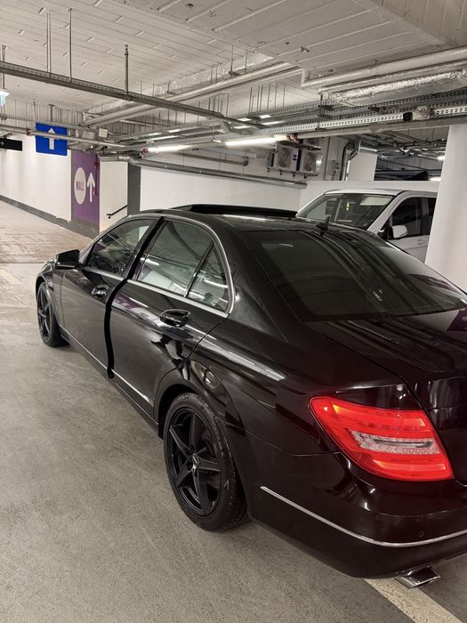 Mercedes C220 170cp
