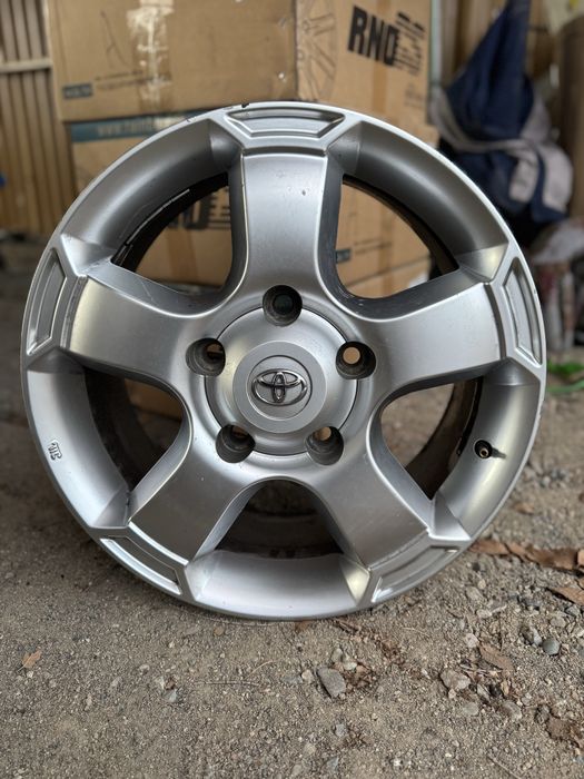 Продам оригинальные диски тойота