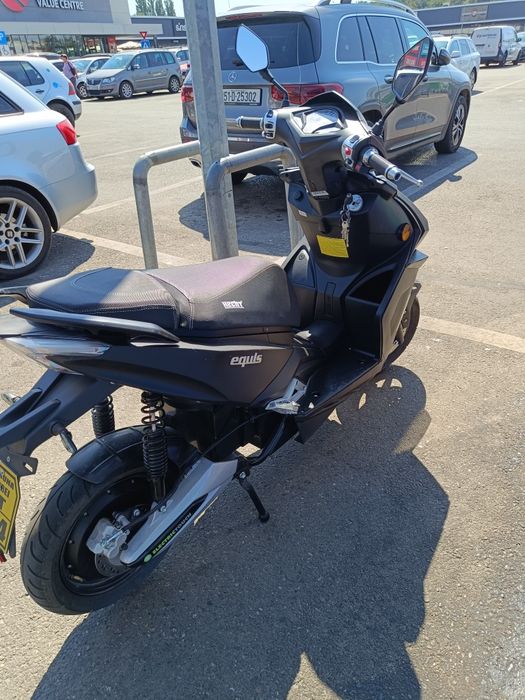 Vând,urgent, Scuter electric cu două viteze 25 și 50 la oră ,nou, nouț preț, 7000 roni