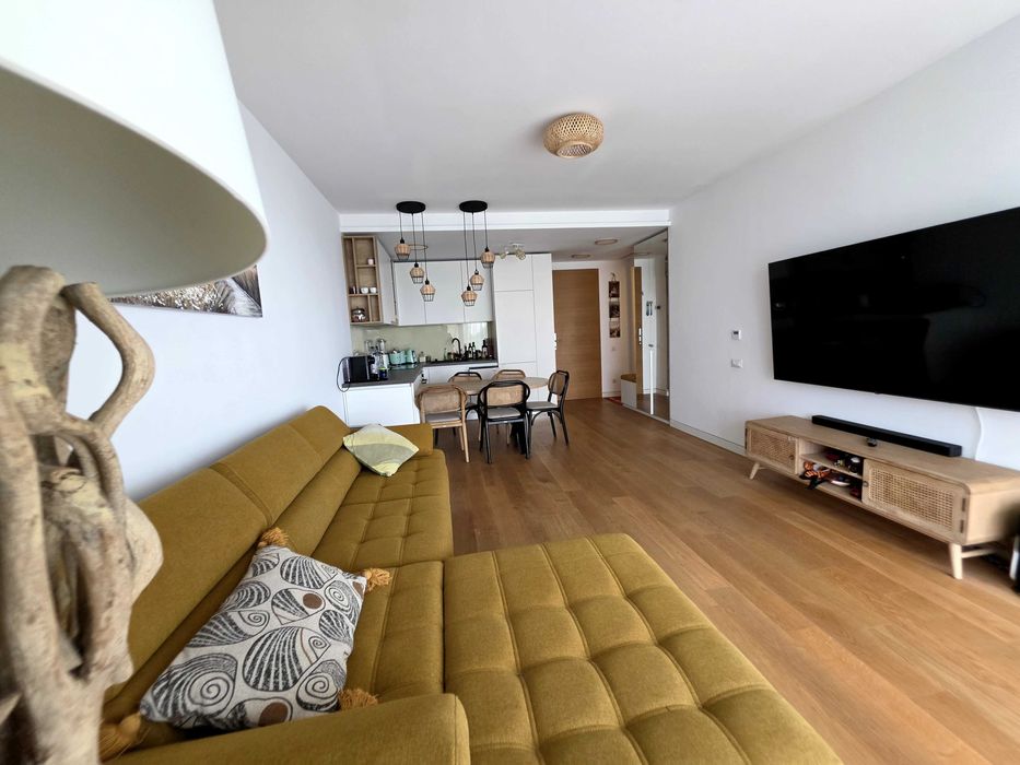 Vanzare apartament 2 camere in Olimp, bloc Vogh, aproape de plaja