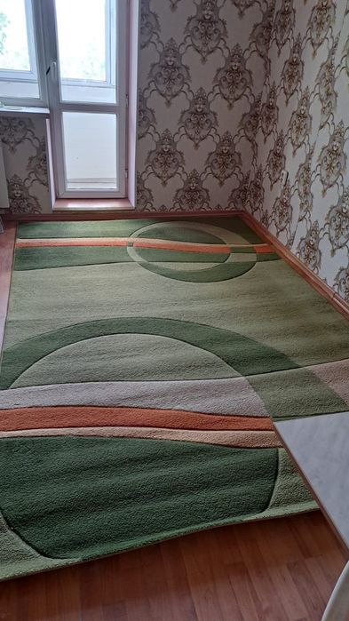 Продам ковер 2*3 б/у