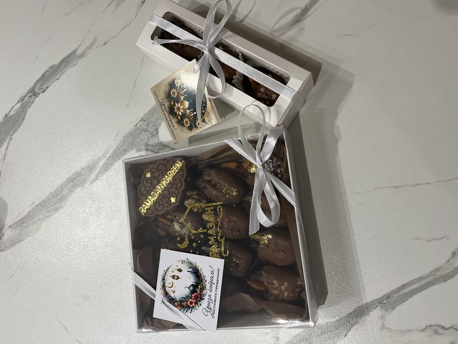 Финики с начинкой в шоколаде