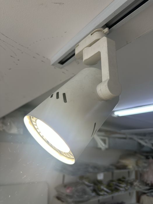 Споты потолочные белые