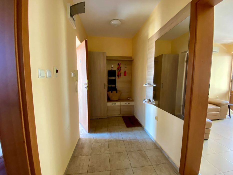 Продава се Двустаен апартамент в к.к. Слънчев бряг - 80 кв.м за 1190 €/кв.м - Снимка #2