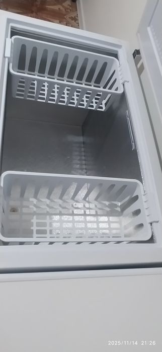 Морозильник продам