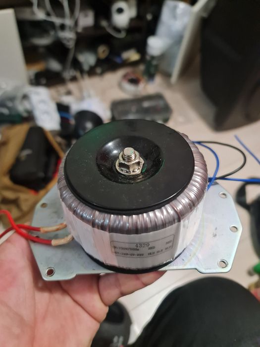 Transformator toroidal 2x 28v