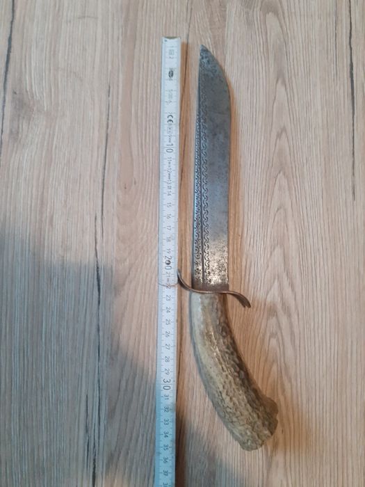 Продавам нож за повече инфо на лс