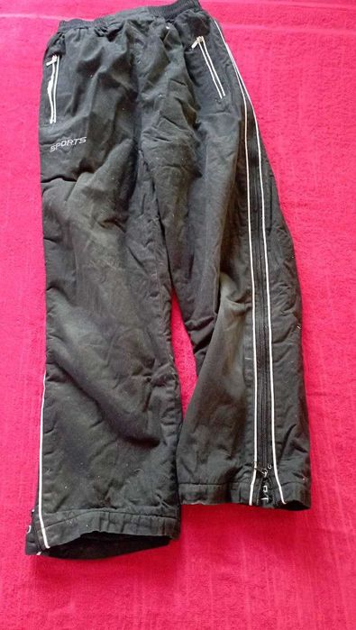 Вещи для подростка-брюки спортив. , рубашка джинс., , футболки и пр.