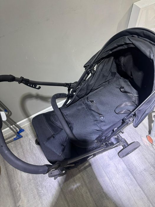 Коляска компактная