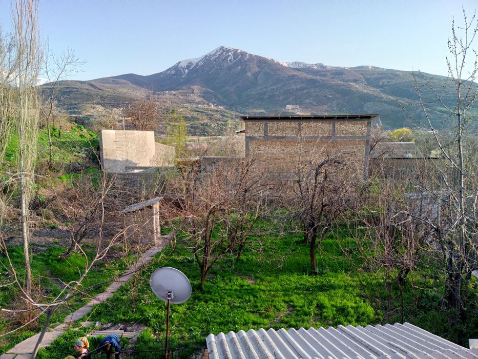 Продам дом в Чарваке, рядом с Бочки 9,2 сотки