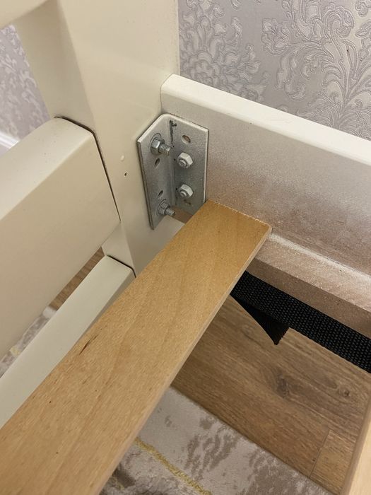 Односпальная кровать размер 90х200