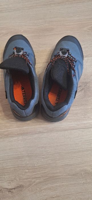 Adidas TERREX детски маратонки 33 номер.