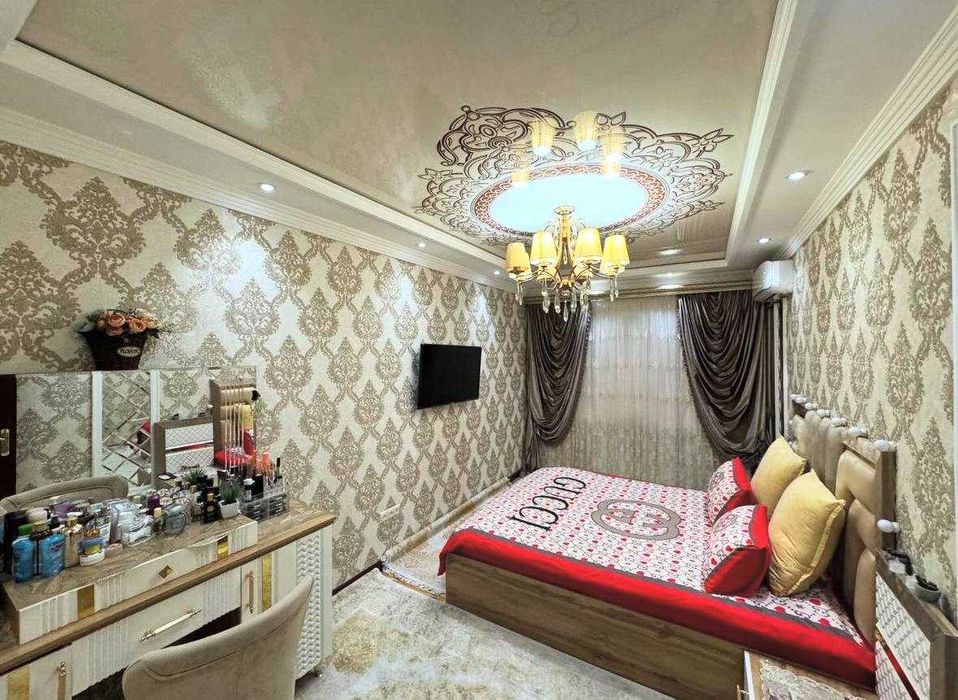 Нукус 6/1/9 Банковский дом