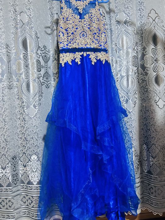 Вечернее красивое платье