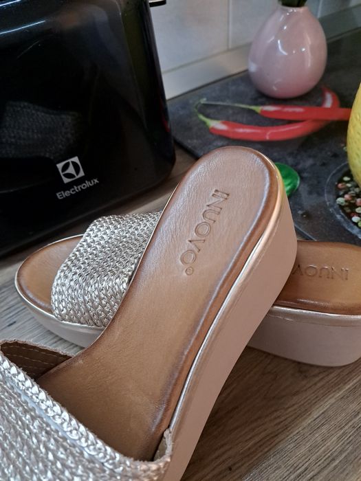 Papuci Inuovo din piele mas 38