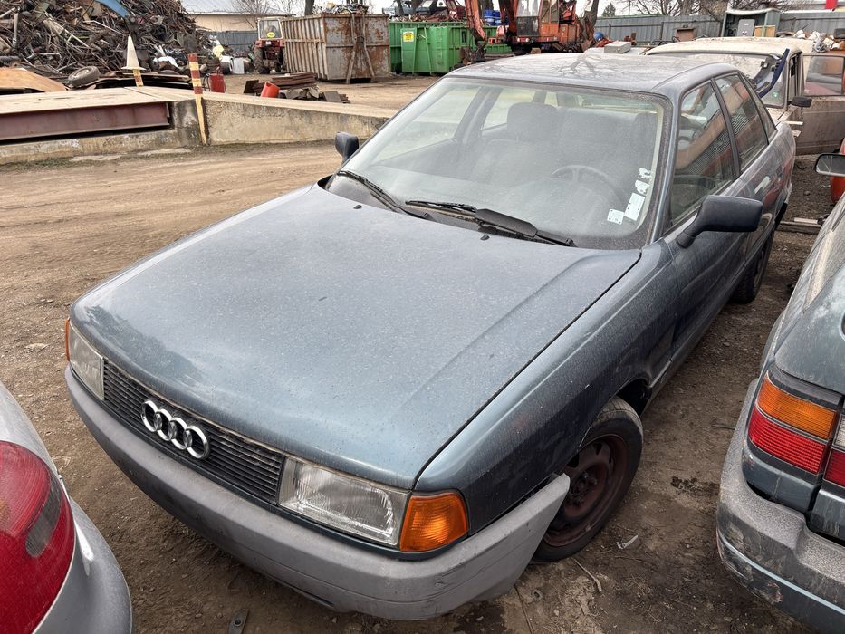 Audi 80 2.0E на части